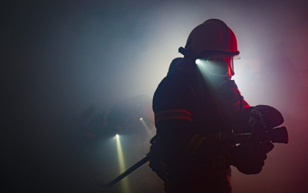 Mit virtueller Realität und KI: Neue Wege in der Ausbildung von Führungskräften im Feuerwehr- und Rettungswesen
